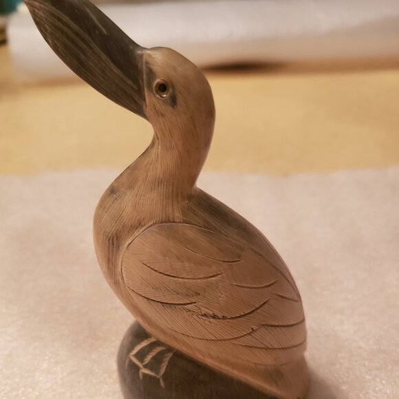 Hand-carved Pelican Water Buffalo Horn Vintage - Picture 4 of 4